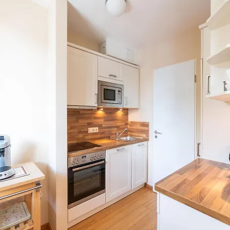 Kaiservillen - Mit 1 Schlafzimmer Und Balkon D234 هيرينجسدورف