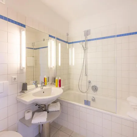 Kaiservillen - Mit 1 Schlafzimmer Und Balkon D234